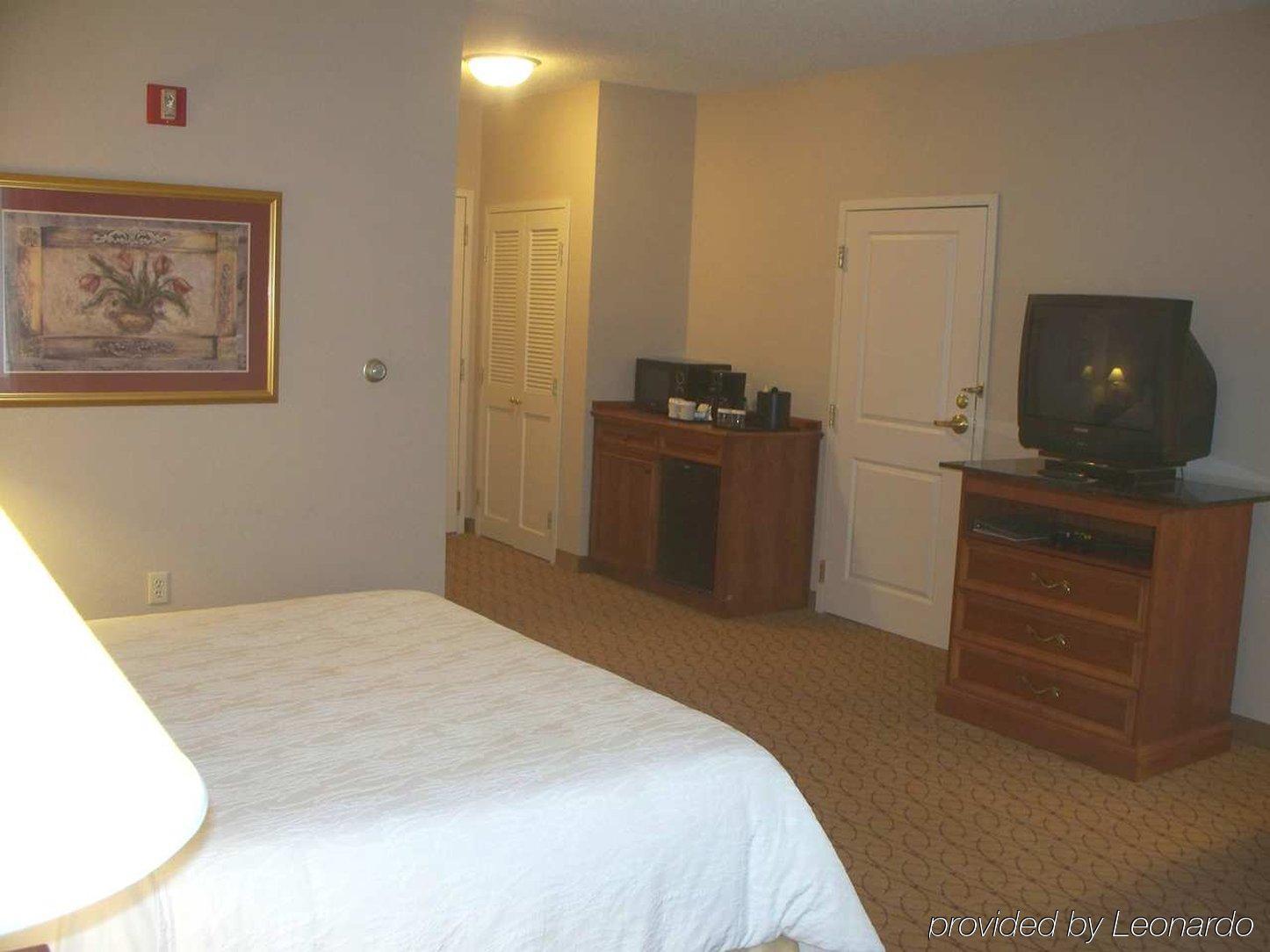 Hilton Garden Inn Fort Wayne Ellisville Room photo